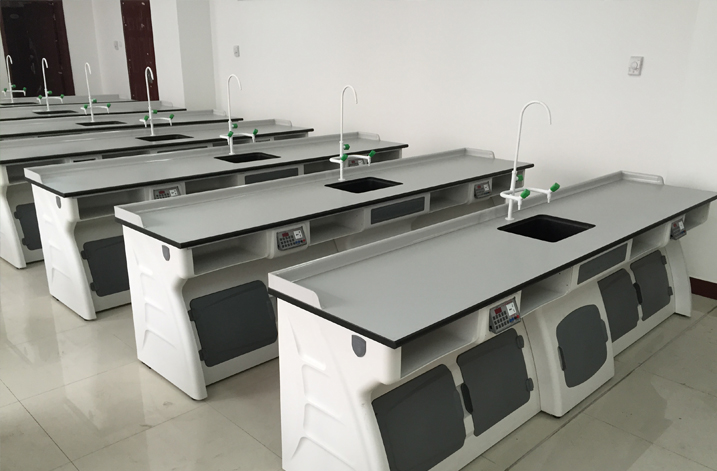 Laboratory table cleaning and maintenance tips