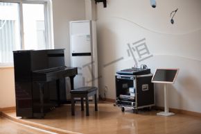 music classroom音乐教室